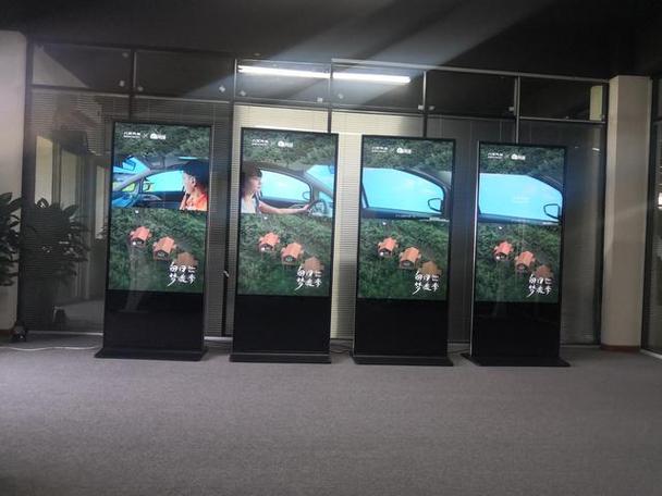 立式广告机 多元化应用场景全解析